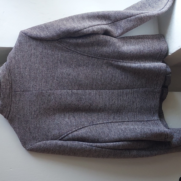 Jacket with Ruffle Detail - Picture 7 of 9